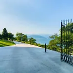 Blue Stresa